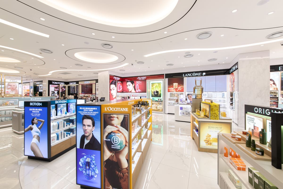 桃園国際空港第2ターミナル | World-Class Travel Retailer From TAIWAN