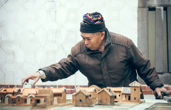 Senior Penghu artisan – Tsai, Shu-Mu restores old houses by hand and reconstructs the beauty of settlements on Ju Island