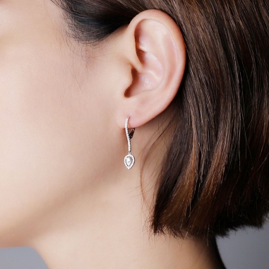 FUN DIAMOND EARRINGS綻FUN 鑽石耳環
