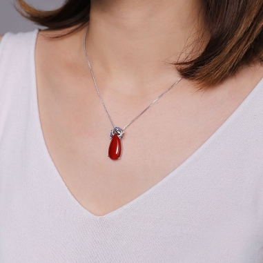 CORAL PENDANT珊瑚項墜