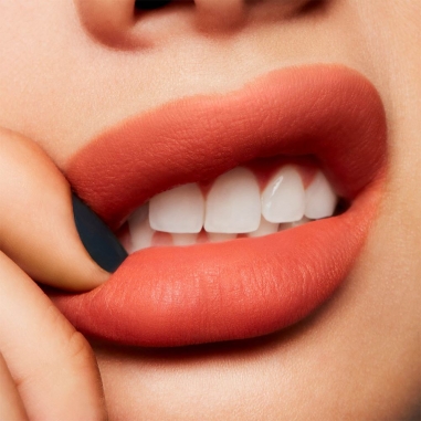 POWDER KISS LIQUID LIP絲柔粉霧唇釉