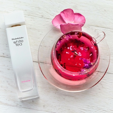 Elizabeth Arden White Tea Wild Rose Eau De Toilette Spray白茶花綻野玫瑰香水