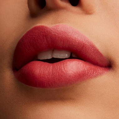 M.A.C LUSTREGLASS LIPSTICKM.A.C 超水感持色水唇膏