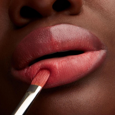M.A.C LUSTREGLASS LIPSTICKM.A.C 超水感持色水唇膏
