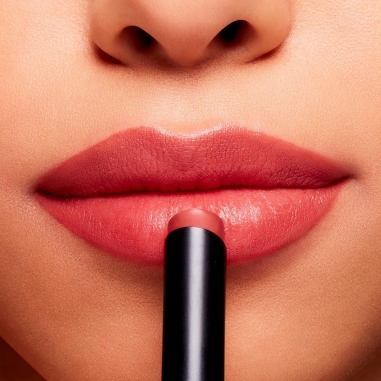 POWDER KISS VELVET BLUR SLIM STICK LIPSTICK絲柔粉霧奢緞唇膏