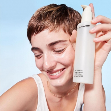HYPER REAL FRESH CANVAS CLEANSING OIL HYPER REAL清透煥顏淨妝油