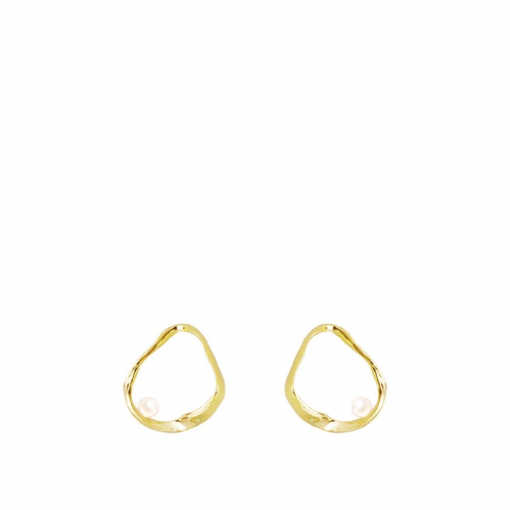 Pearl Ripple EarringRipple 鏤空金絲珍珠耳環