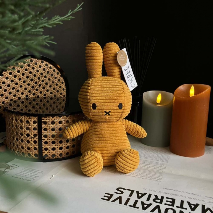 Miffy Sitting Corduroy Fudge-23cm-9''荷蘭 BON TON TOYS｜Miffy米菲兔燈芯絨填充玩偶-牛奶糖 23cm