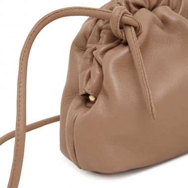 M Cloud Clutch-BISCOTTOM Cloud Clutch 手拿包 -BISCOTTO-餅乾淺棕