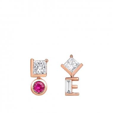 Le Petit Fancy EarringsLe Petit Fancy_熱情鑽石耳環_LOVE