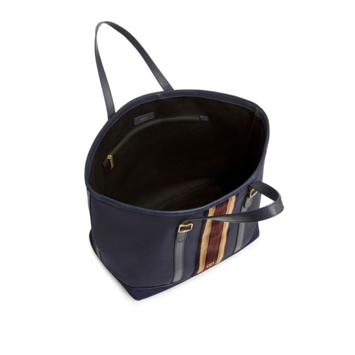 4 BUCKLES TOTEGARE托特包