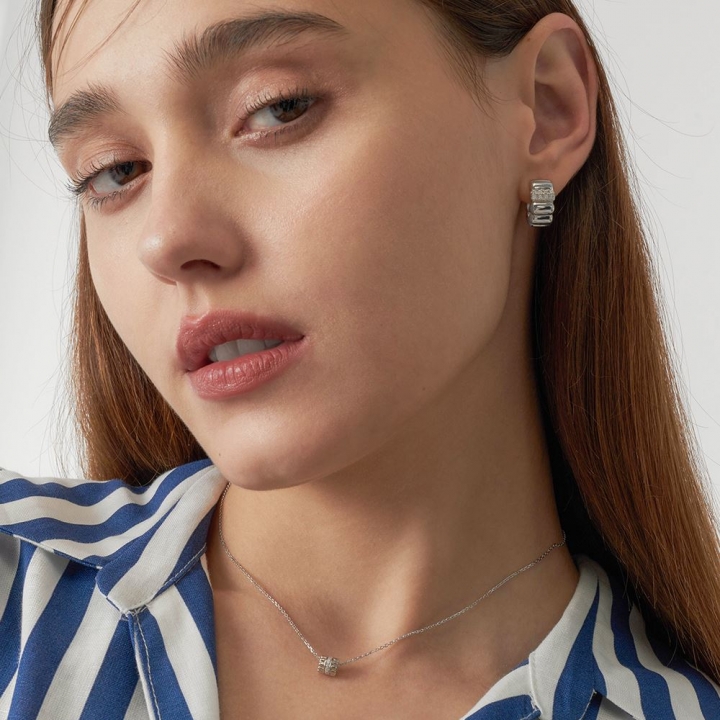 Cara EarringsCara 排鑽寬版耳環