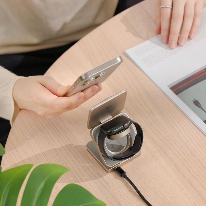 Mag 3 Pro Qi2 15W折疊式三合一旅行磁吸無線充電座 鈦色