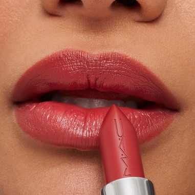 MAC Macximal Sleek Satin Lipstick CENTRE OF ATTENTION 3.5gMACXIMAL極自我緞光唇膏