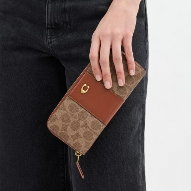 COATED CANVAS SIGNATURE ESSENTIAL SLIM ACCORDION ZIPSLIM ACCORDION ZIP皮夾長短夾