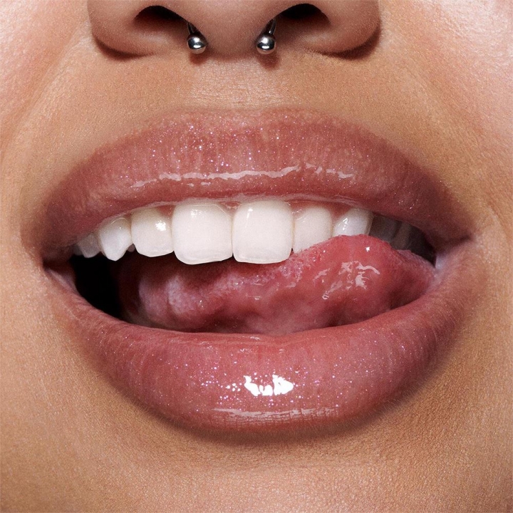 LIPGLASS AIR NON-STICKY GLOSS空氣感晶亮唇彩