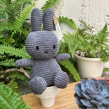 Miffy米菲兔ECO燈芯絨填充玩偶-灰 23cm荷蘭 BON TON TOYS｜Miffy米菲兔ECO燈芯絨填充玩偶-灰 23cm