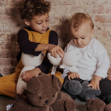 BON TON TOYS|Snuffy小狗ECO燈芯絨填充玩偶-巧克力 21cmBON TON TOYS|Snuffy小狗ECO燈芯絨填充玩偶-巧克力 21cm