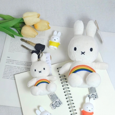 Miffy Rainbow Keychain Offwhite - 10 cmBON TON TOYS|Miffy米菲兔彩虹鑰匙圈-象牙白 10cm