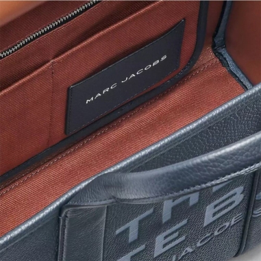 THE LEATHER MEDIUM TOTE BAG皮革中號托特包