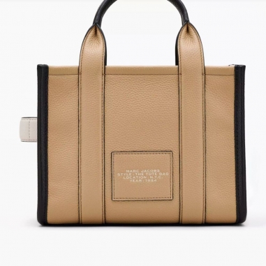 MJ THE SMALL TOTEMJ THE SMALL TOTE