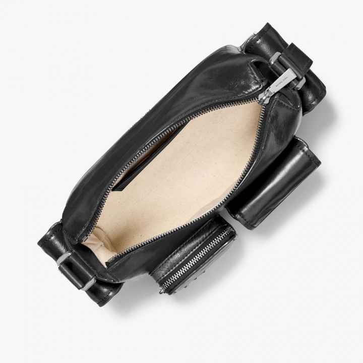 DAKOTA MD PCKT SHLDRMK DAKOTA 中型肩背包