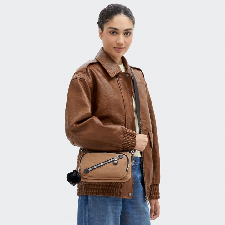 NEW MILOS EARLY TAN HNEW MILOS 肩背包