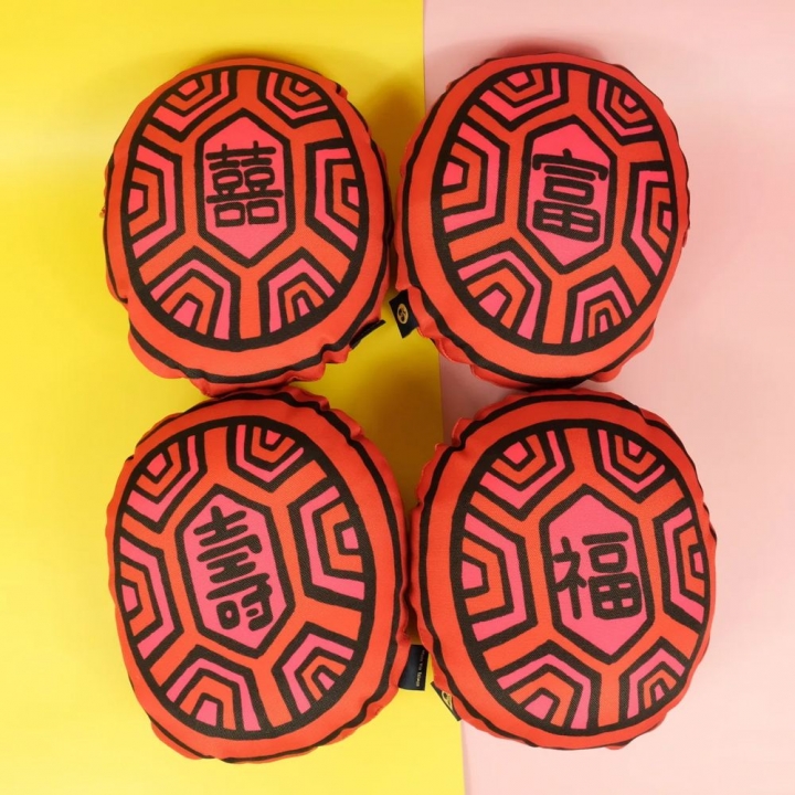 茚 YIN TAIWAN|(福)紅龜粿造型小抱枕
