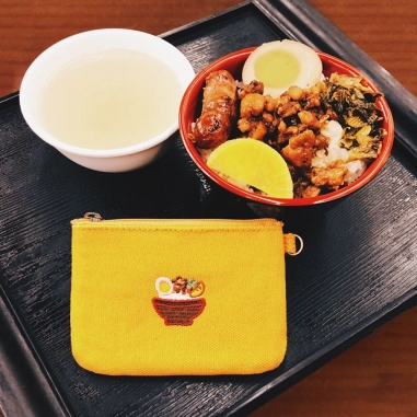 一帆布包｜台灣小食系列 帆布扁形刺繡零錢包 滷肉飯