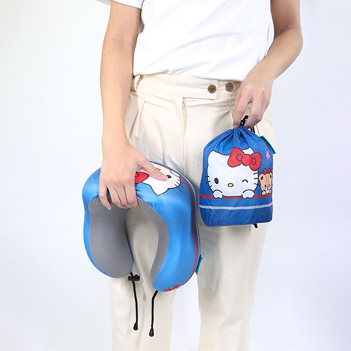 Sanrio 三麗鷗 HELLO KITTY頸枕 深藍
