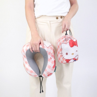 Sanrio三麗鷗｜機場免稅限定HELLO KITTY  U型旅行頸枕 格紋紅