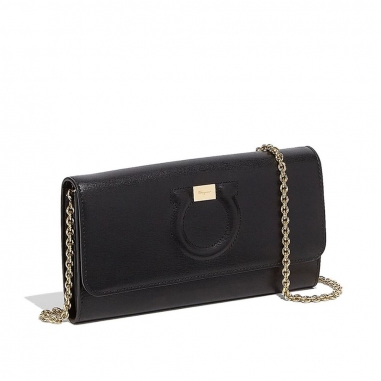 Salvatore Ferragamo費拉格慕 GANCIO CITY附鍊長夾