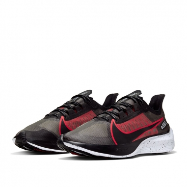 NIKE耐吉 ZOOM GRAVITY慢跑鞋