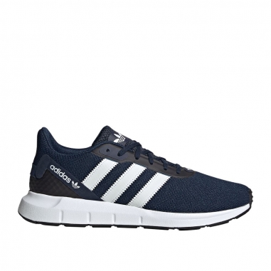 adidas愛迪達 SWIFT RUN RF休閒鞋